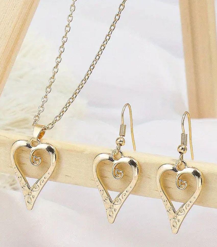 Swirled Hollowed Heart Gold Plated Earrings And Necklace Set