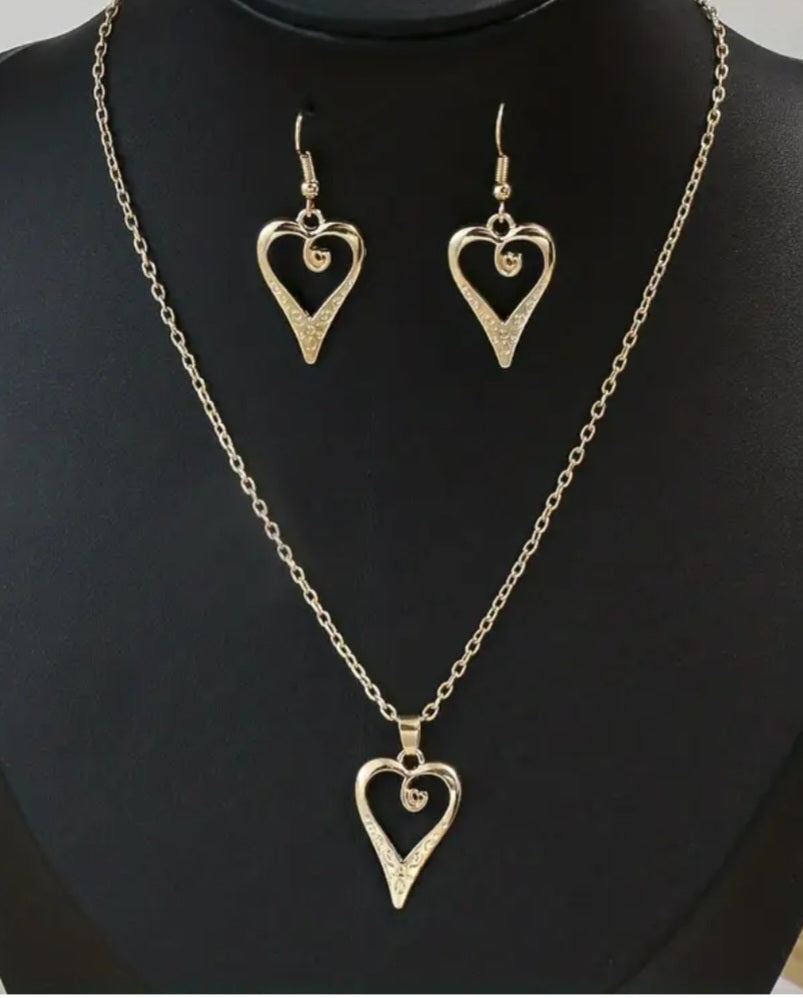 Swirled Hollowed Heart Gold Plated Earrings And Necklace Set