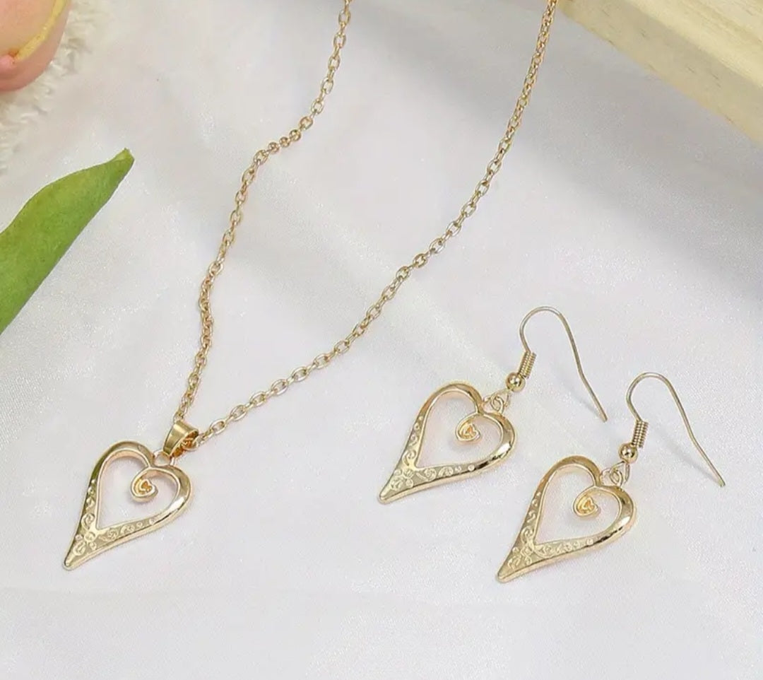 Swirled Hollowed Heart Gold Plated Earrings And Necklace Set