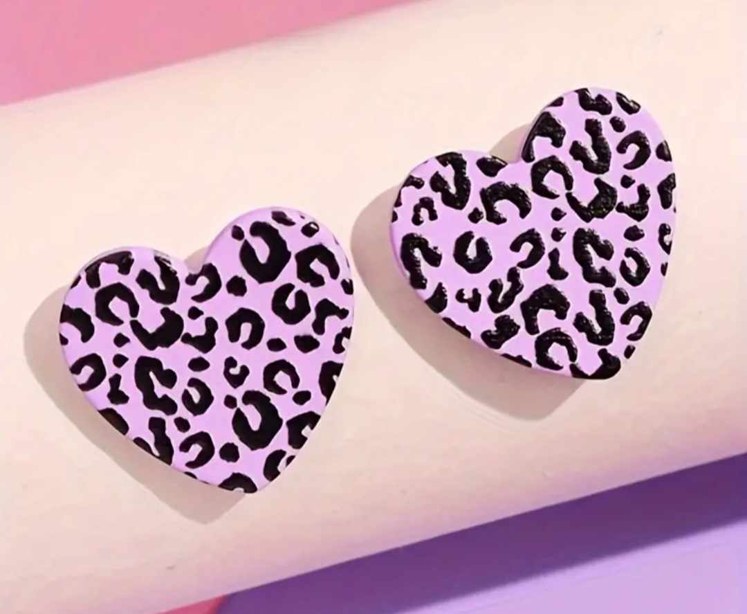 Cute Fun Funky Leopard Print  Purple Lilac Acrylic Plastic Heart Studs