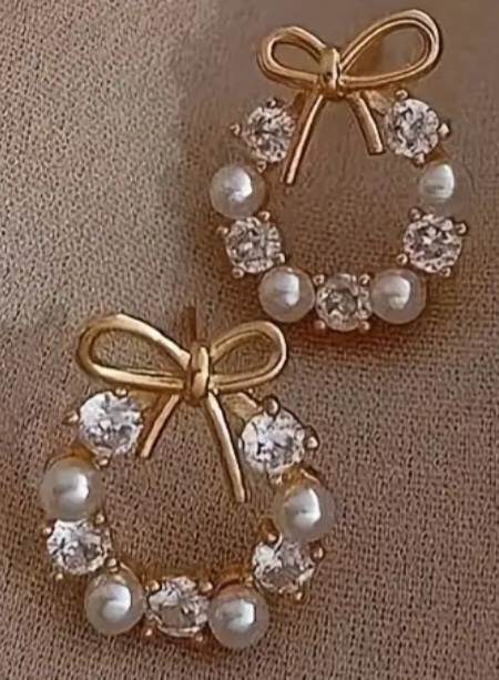 Gold Plated Very Sweet And Sparkly Imitation Pearl With Rhinestone Bow Ring Design Stud Earrings