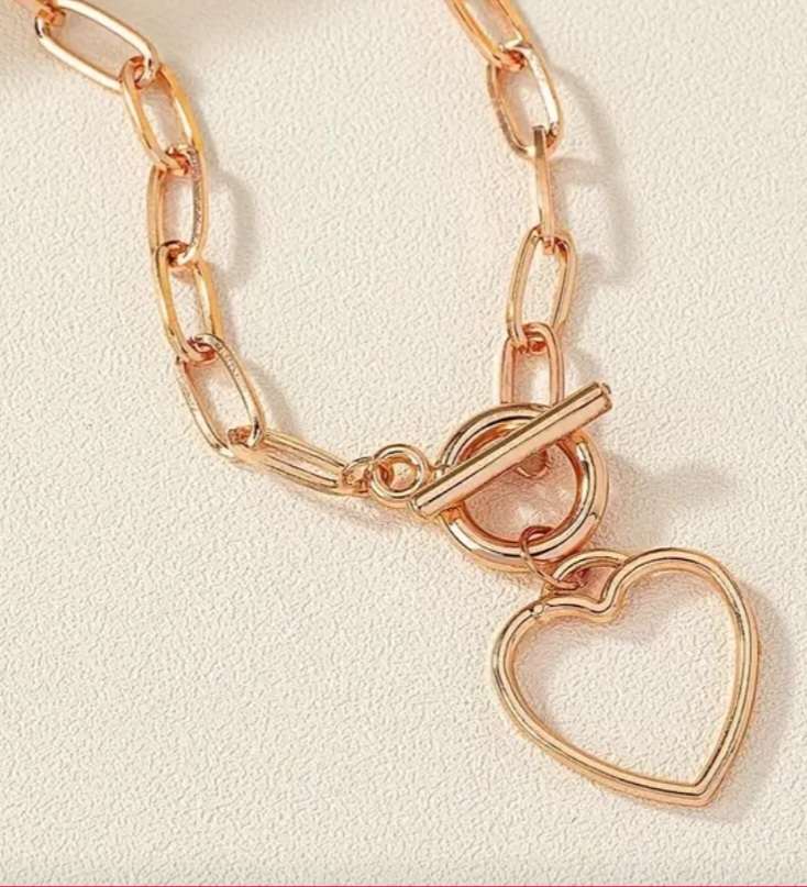 Classy Lightweight Rose Gold Plated Buckle Chain Hollow Heart Pendant Necklace