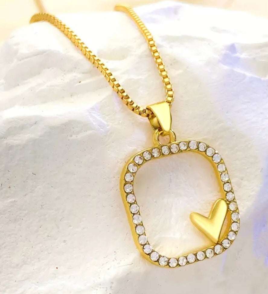 Gold Plated Stainless Steel Square Rhinestine Set Hallow Pendant With Heart Design Necklace