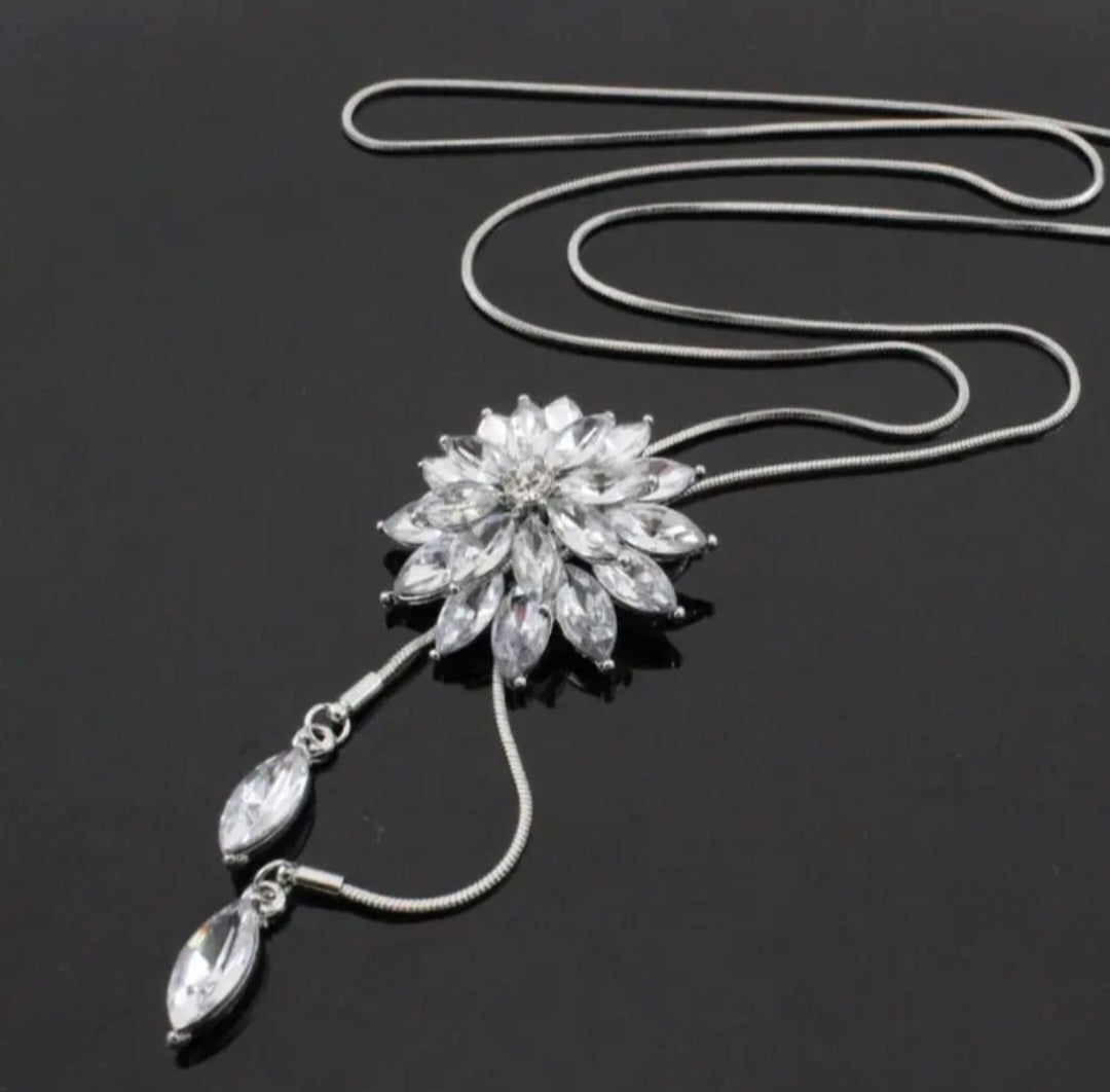 Bling Large Stunning  Snowflake Flower Design Silver Plated Rhinestone Crystal Y Rope Necklace