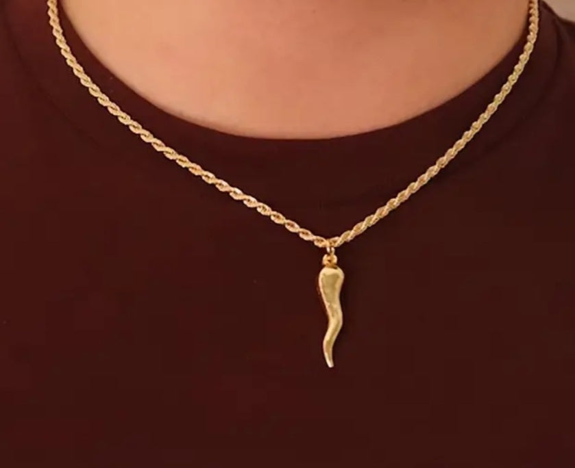 Cornicello Cornetto Corno Italian Good Luck Horn Chillies Gold Plated Charm On Twist Chain Necklace