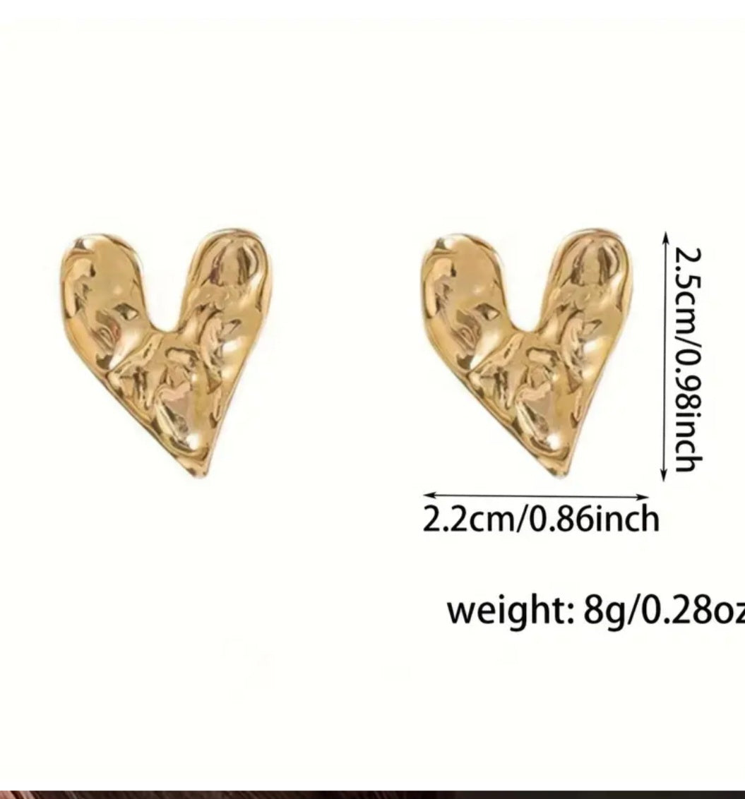 Classy Gold Plated Hammered Metal Small Heart Design Stud Earrings