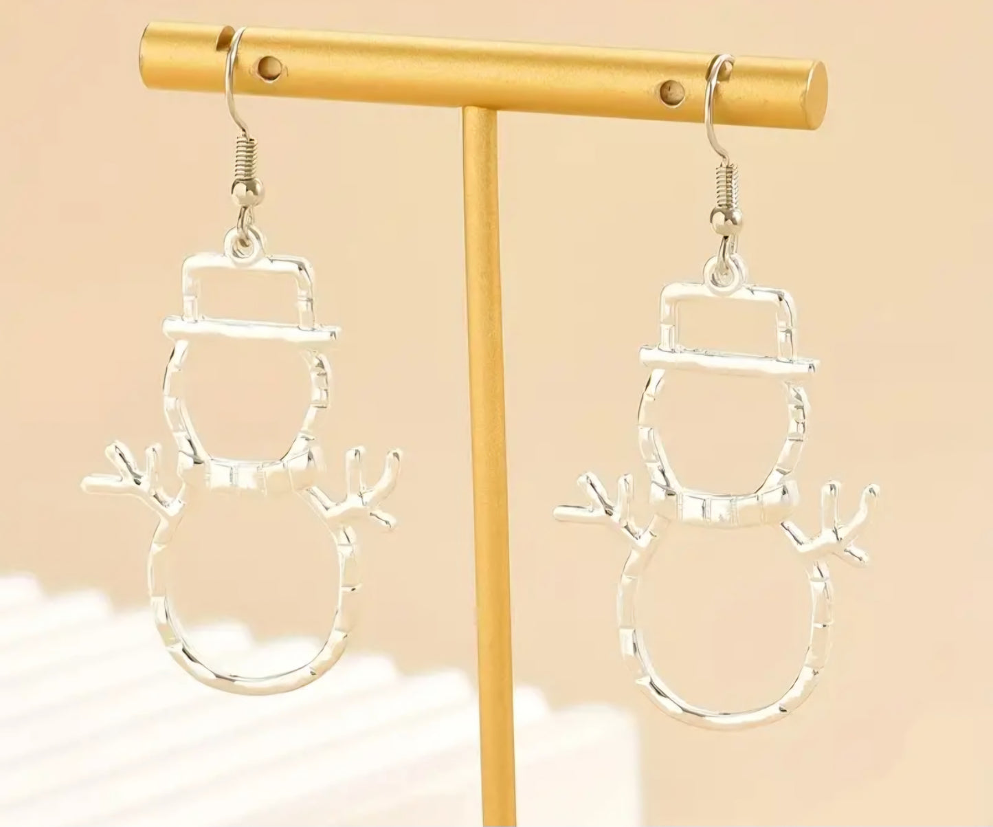 Christmas Festive Frosty Snowman Silver Plated Hammered Metal Dangle Earrings