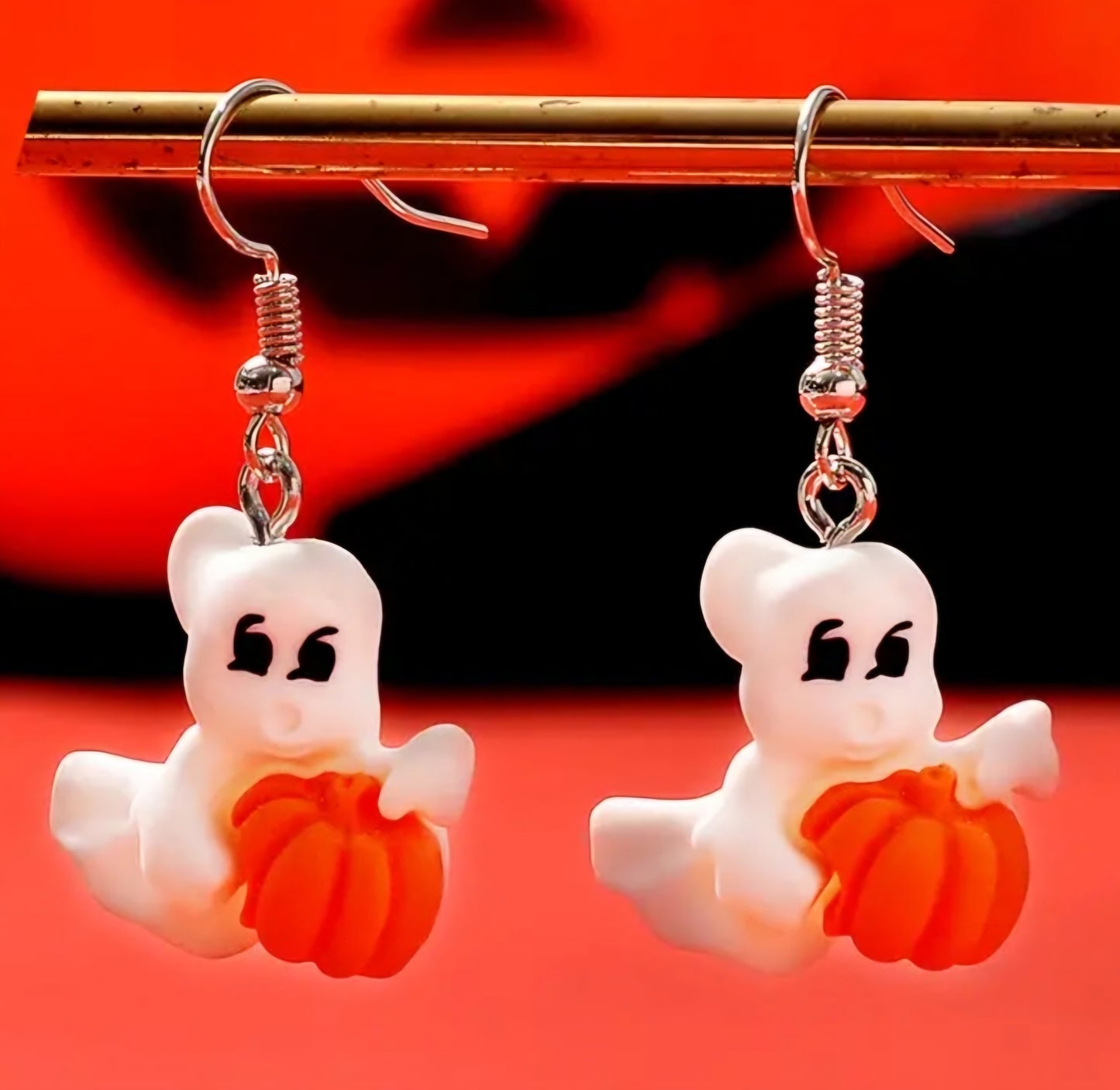 Cute Cartoon Ghost Carrying Pumpkin Halloween Resin Drop Earrings