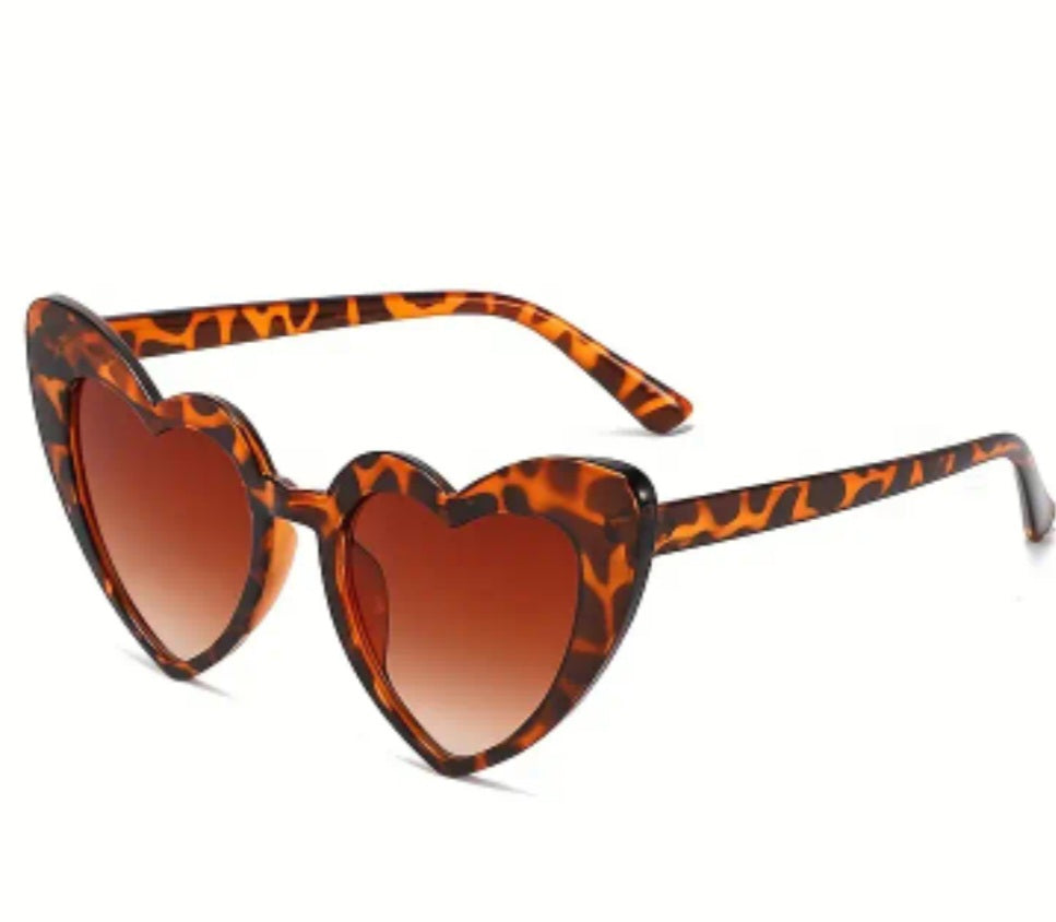 Fashion RetroLeopard Print Tortoiseshell Heart Large Sunglasses