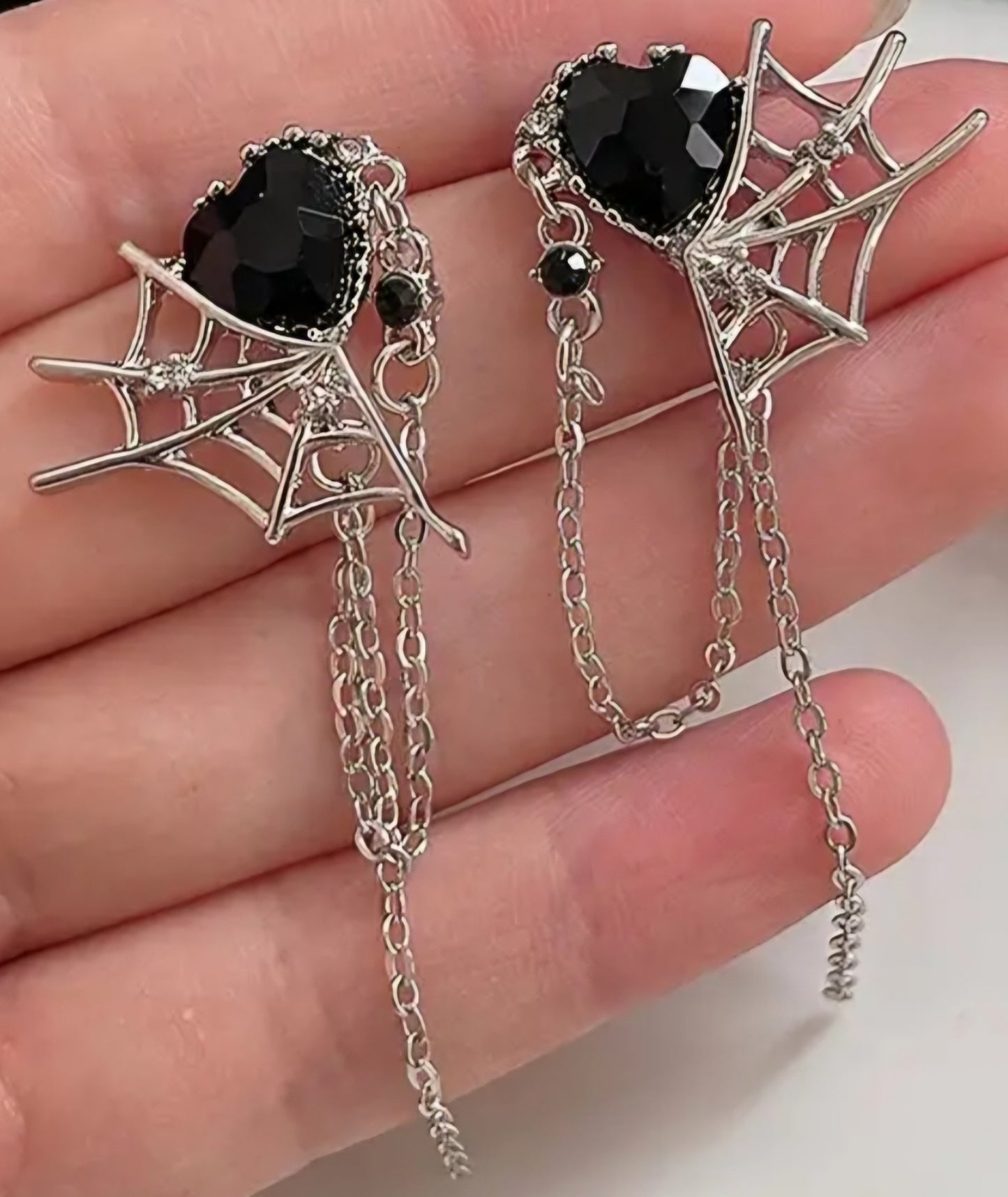 Gothic Black Rhinestone Heart Silver Plated Spider Web With Chain Design Halloween Stud Earrings