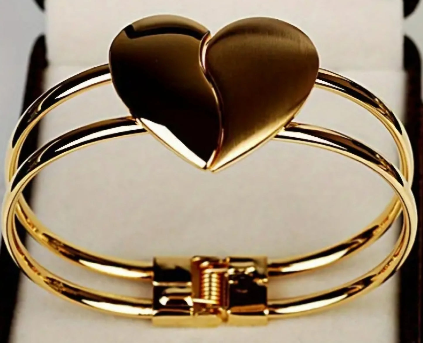 Gold Plated Heart Design Hinge Metal Bracelet Bangle