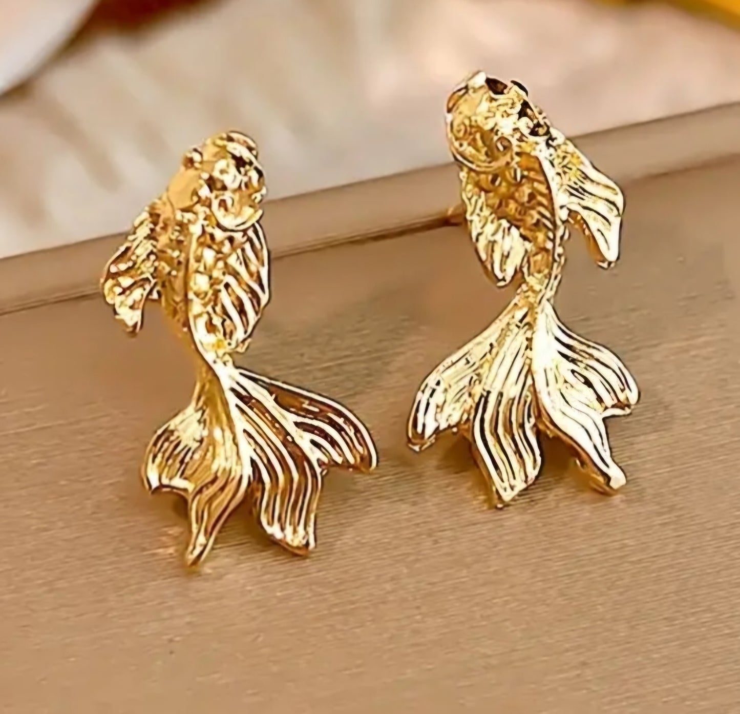 Adorable Gold Plated Koi Fush Chinese Good Luck Fortune Small Teeny Stud Earrings