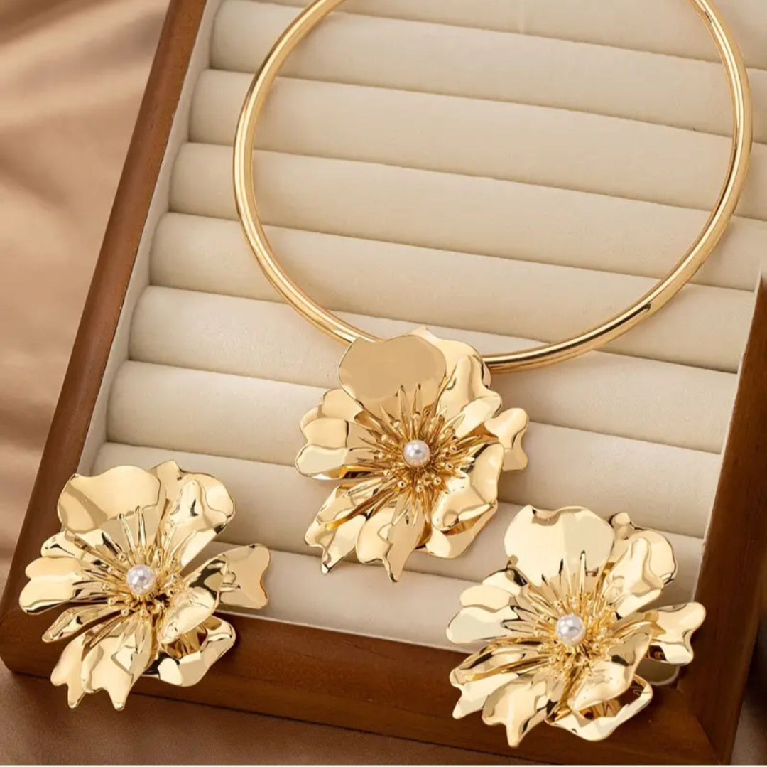 Gold Plated Faux Pearl Accent Giant Flower Floral Earrings  Necklace Choker Collar With Extender