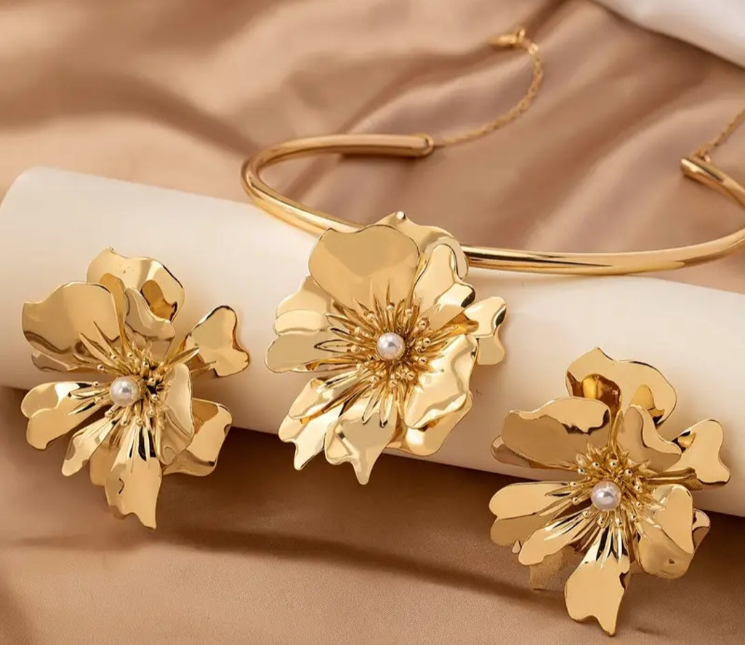 Gold Plated Faux Pearl Accent Giant Flower Floral Earrings  Necklace Choker Collar With Extender