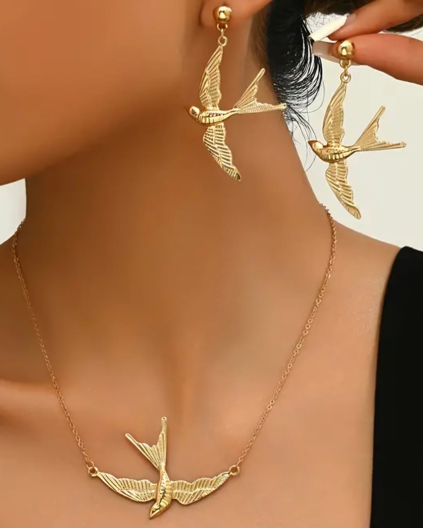 Gold Plated Ornate Swallow Bird Design Earrings Necklace Set