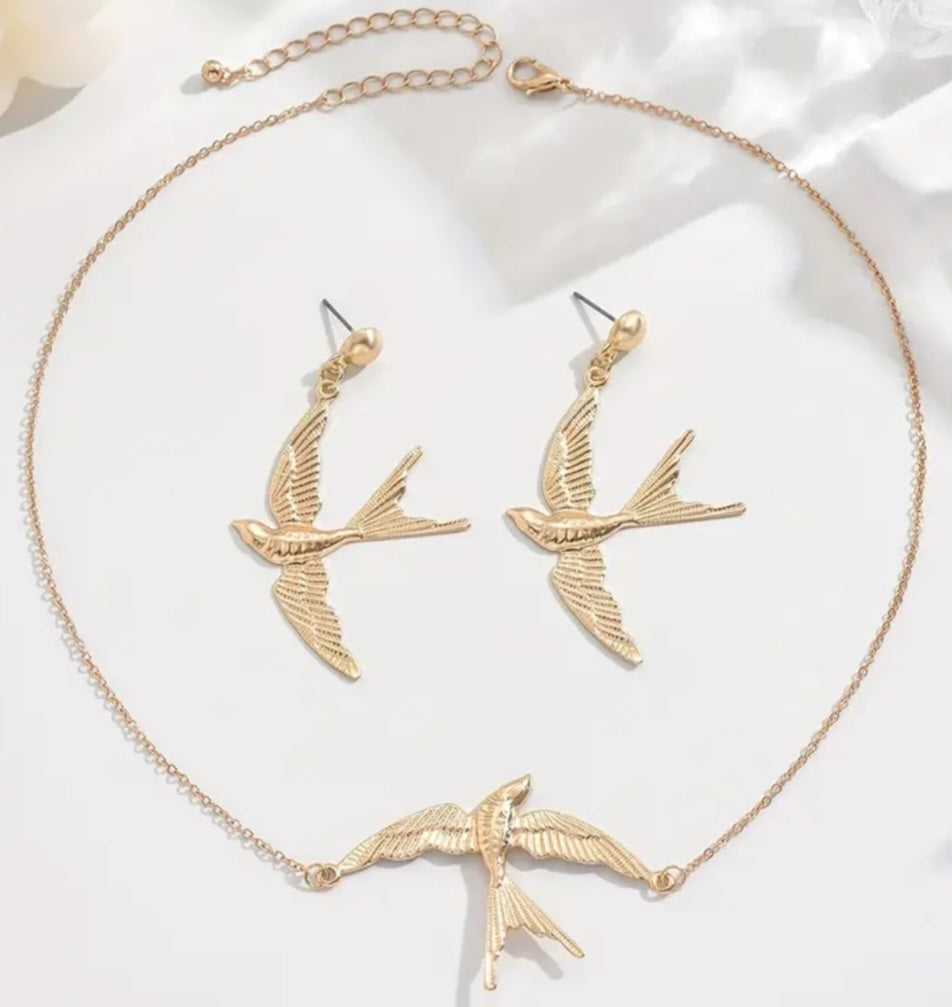 Gold Plated Ornate Swallow Bird Design Earrings Necklace Set