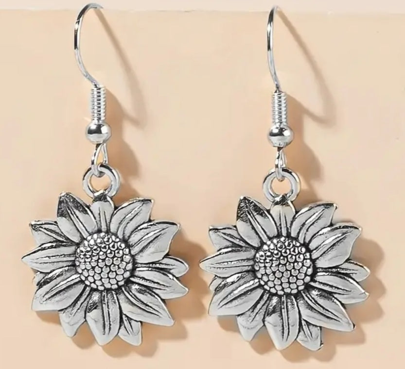 Beautiful Floral Flower Sunflower Design Silver Plated Drop Dangle Earrings