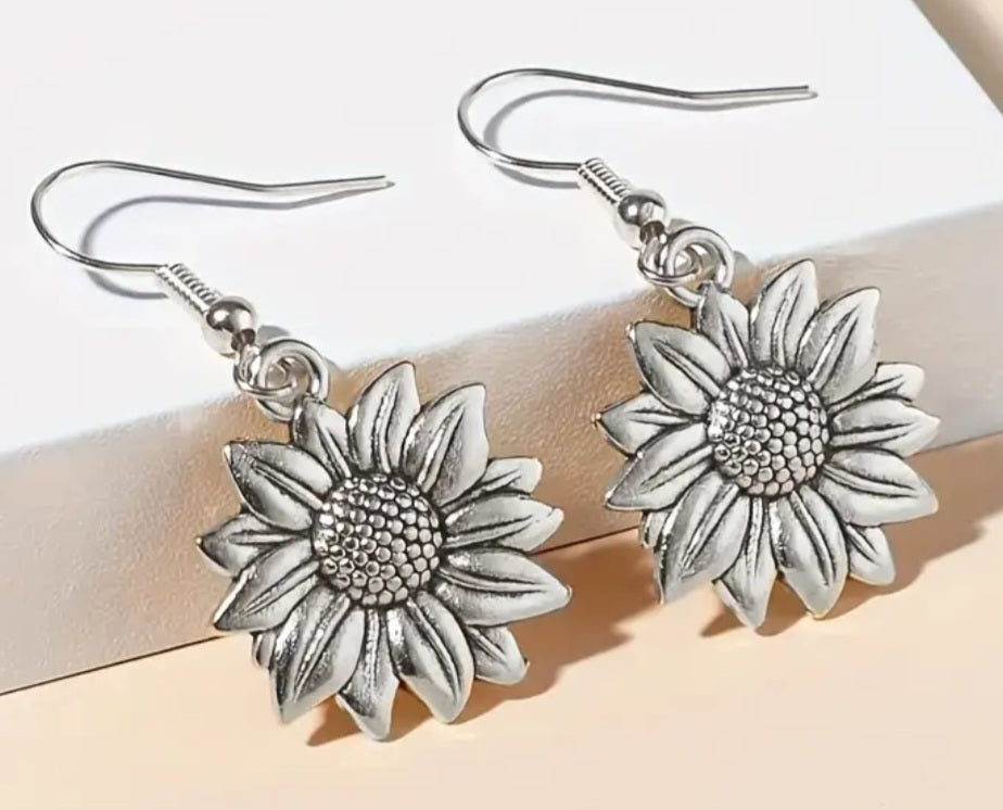 Beautiful Floral Flower Sunflower Design Silver Plated Drop Dangle Earrings