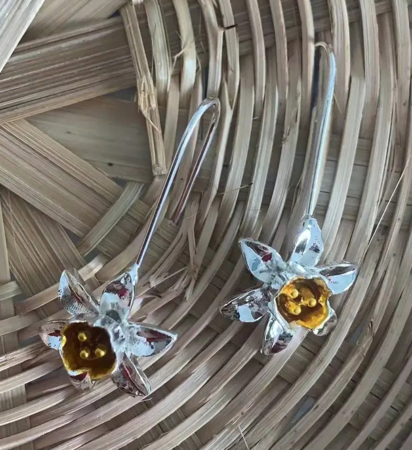 Daffodil Flower Floral Design Silver Plated Hoop Drop Earrings