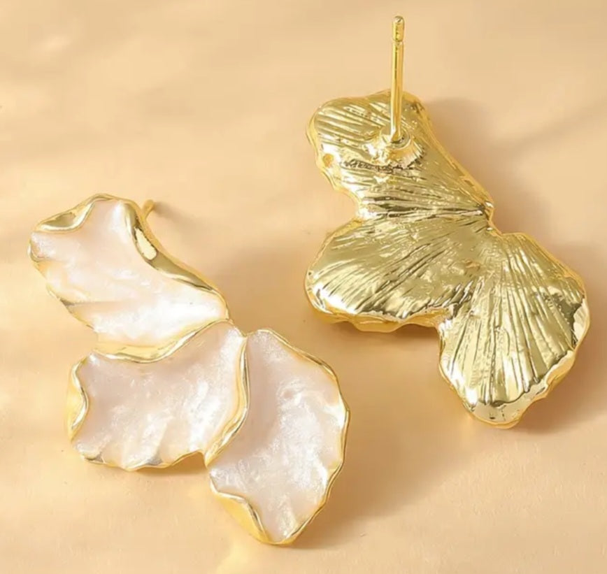 Enamel Gold Edge Floral Flower Petal Fancy Scalloped Small Stud Earrings