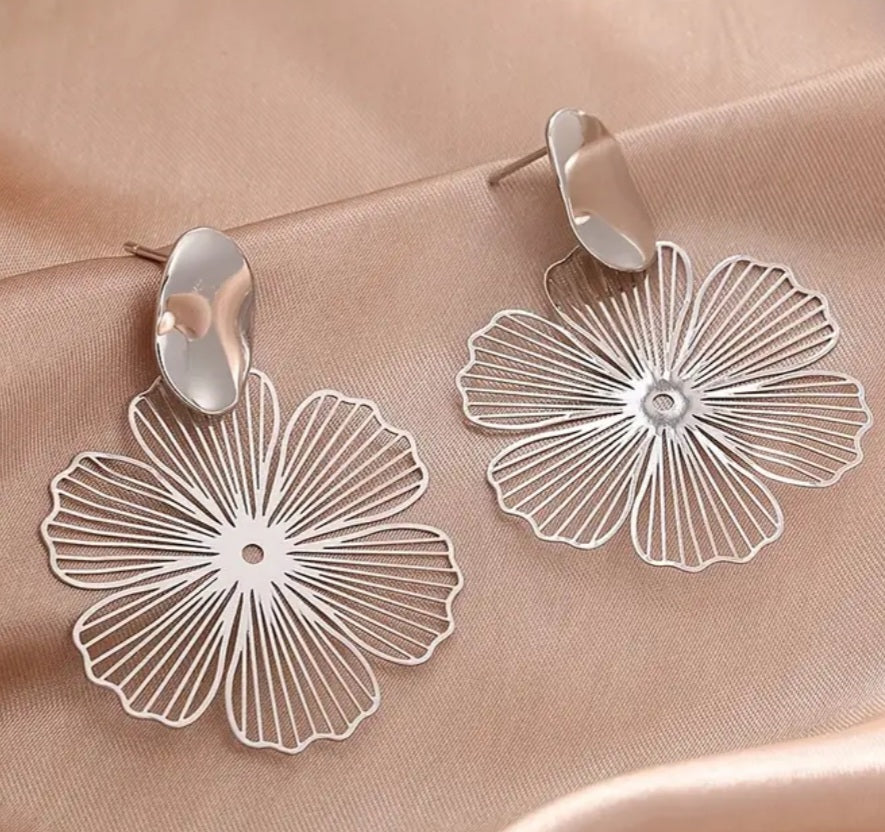 Beautiful Fancy Floral Flower Design Silver Metal Fine Line Lightweight Drop Dangle Earrings