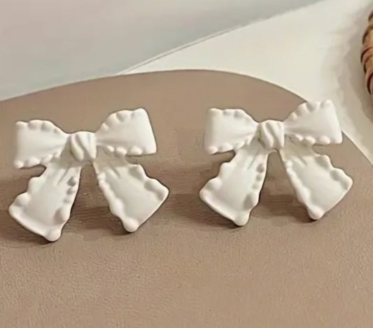 Bow Frill Edge Design White Enamel Painted Metal Stud Earrings
