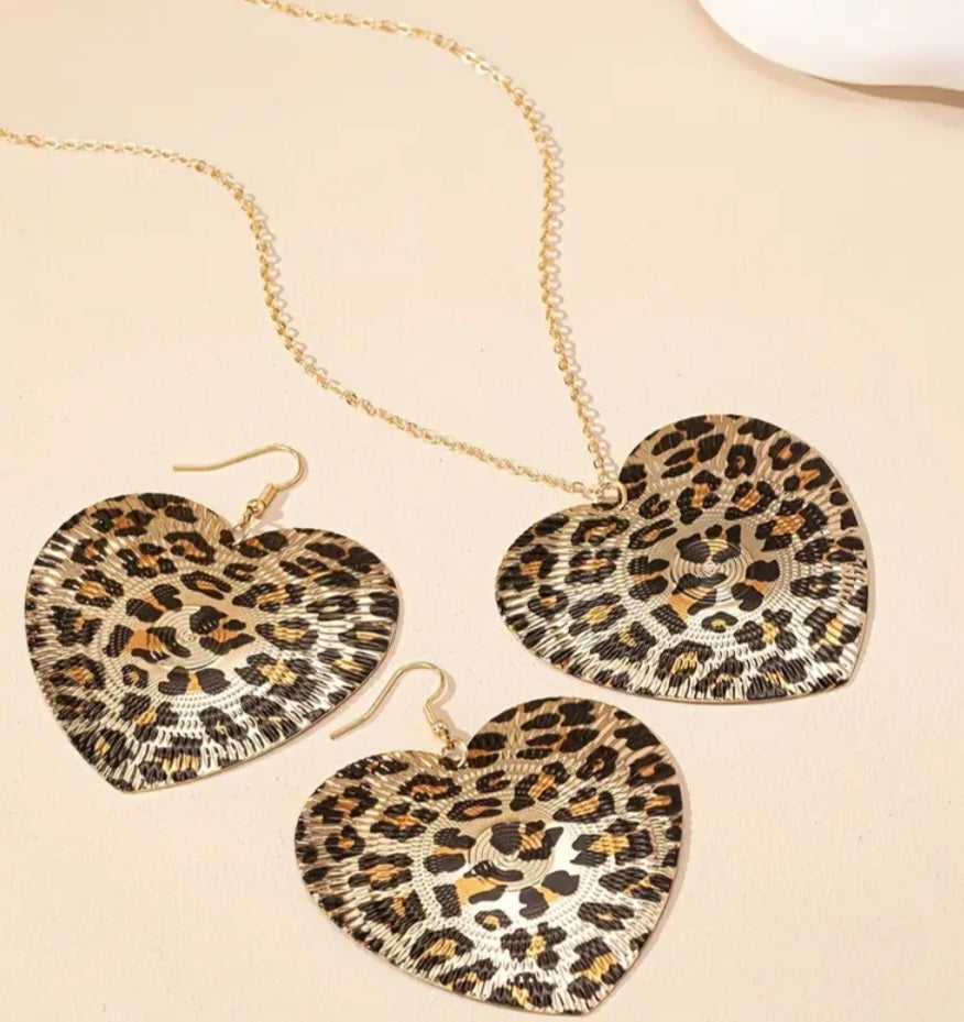 Giant Leopard Print Pin-Up Design Metal Heart Shaped Earrings Necklace