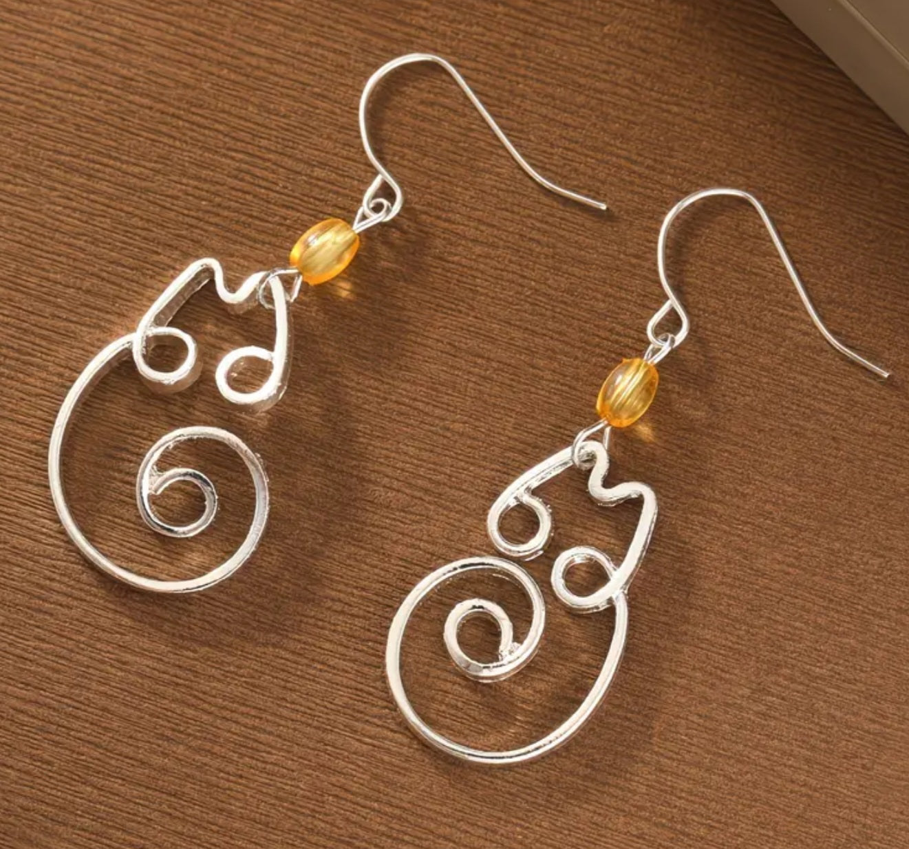 Cat Curled Design Fine Line Silver Plated Bead Drop Dangle Earrings