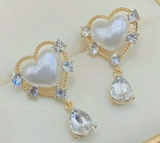 Gold Plated Faux Pearl Heart Rhinestone Inlay Teardrop Rope Design Dangle Earrings