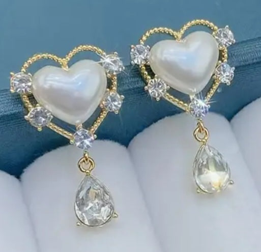 Gold Plated Faux Pearl Heart Rhinestone Inlay Teardrop Rope Design Dangle Earrings